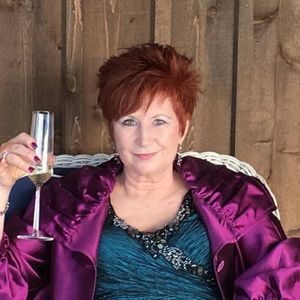 Meet your Posher, Laurie